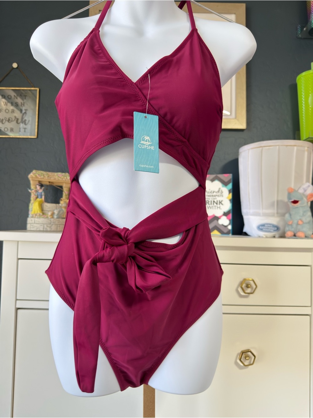 Cupshe Berry Cutout One-Piece Swimsuit with Waist Tie